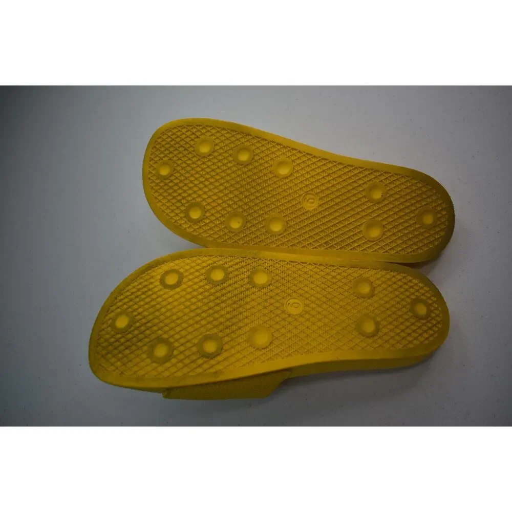 Chinatown Market Smiley Face Slides Yellow Happy Face Mens 6